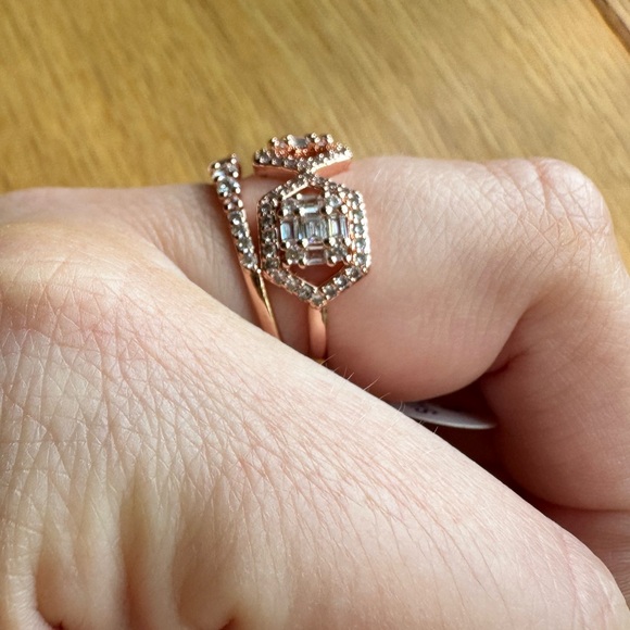 Bomb Party April Birthday Collection Ring - Staying Next to You - Picture 6 of 6